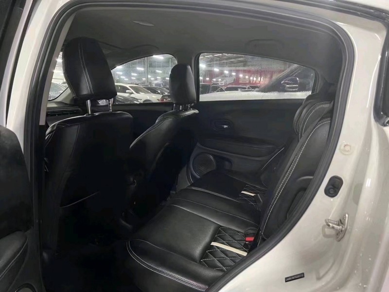 济宁16年本田缤智6