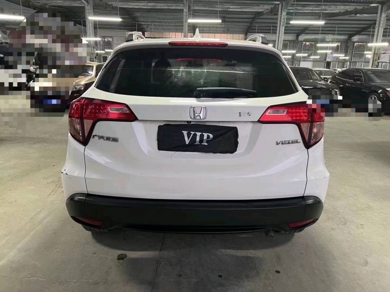 济宁16年本田缤智9