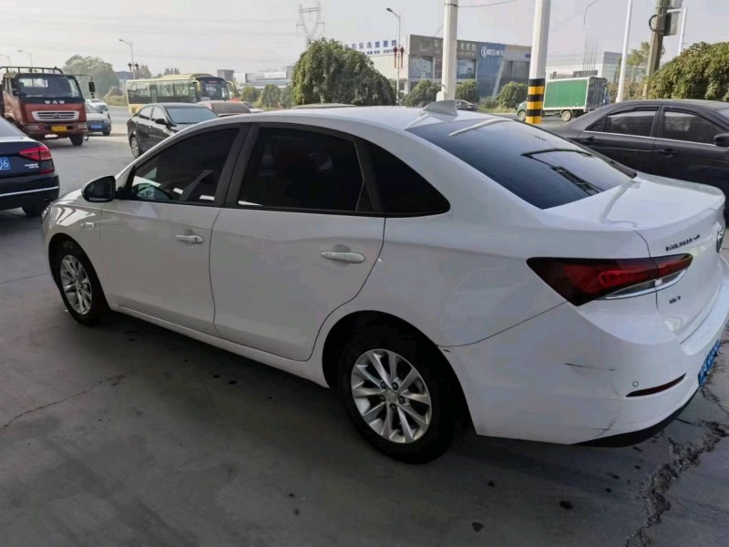 保定20年别克英朗5