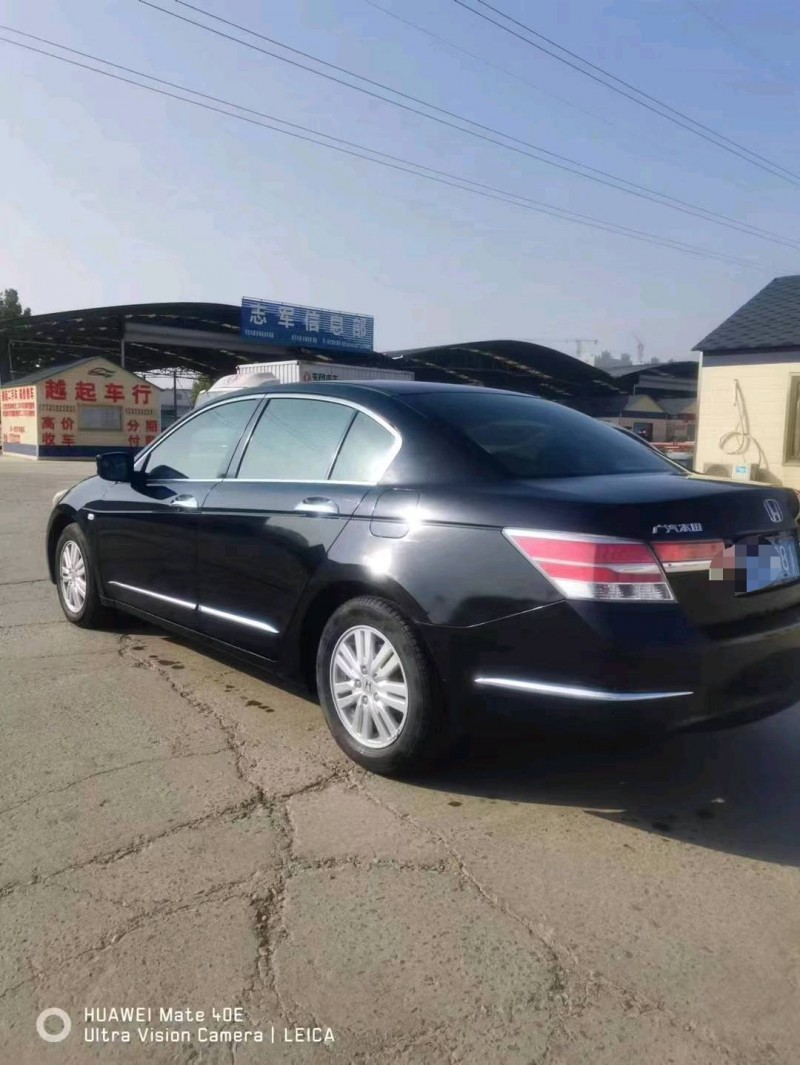 保定13年本田雅阁2