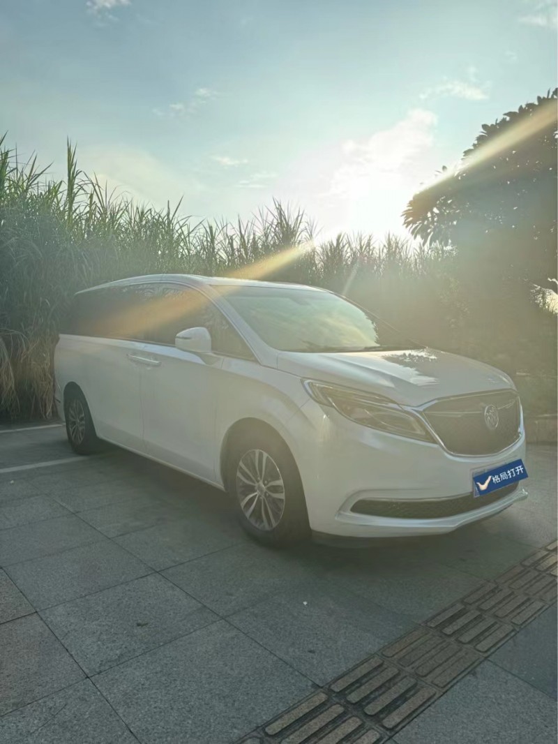 东莞19年别克GL82