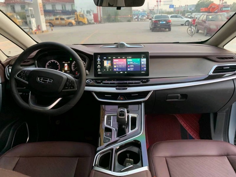 保定22年吉利嘉际6