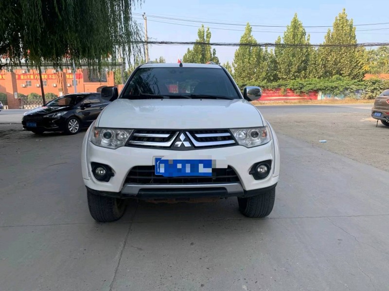 保定14年三菱帕杰罗·劲畅1