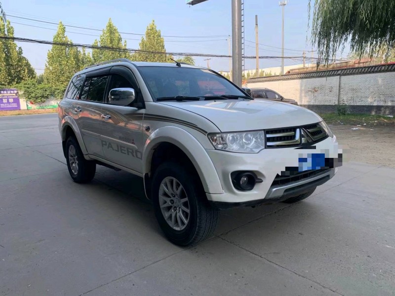 保定14年三菱帕杰罗·劲畅3