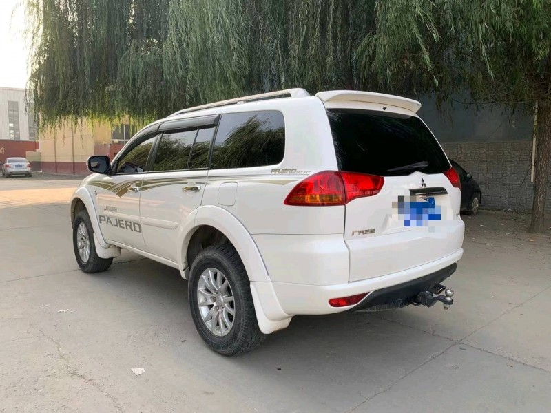 保定14年三菱帕杰罗·劲畅5