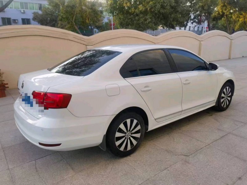 保定17年大众速腾4