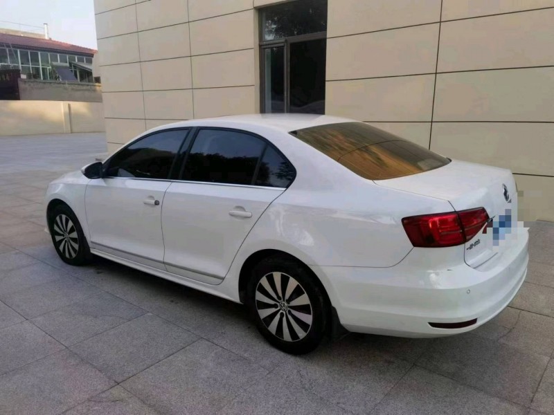 保定17年大众速腾5