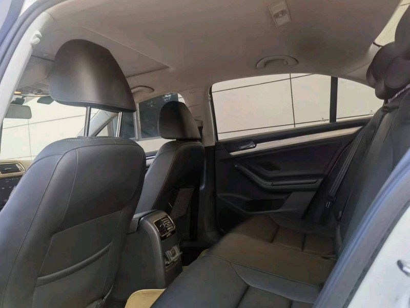 保定17年大众速腾8