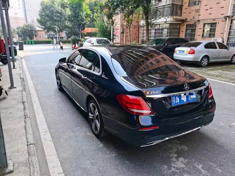宜昌19年奔馳E7