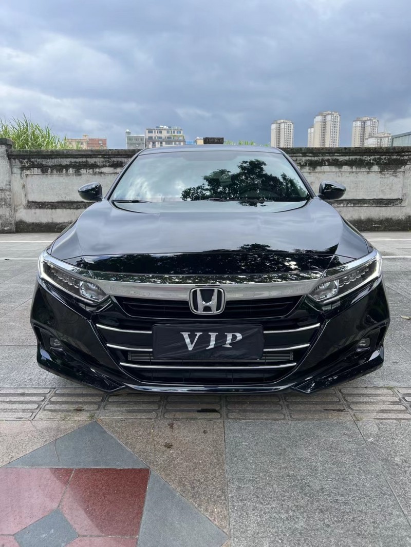 东莞22年本田雅阁1