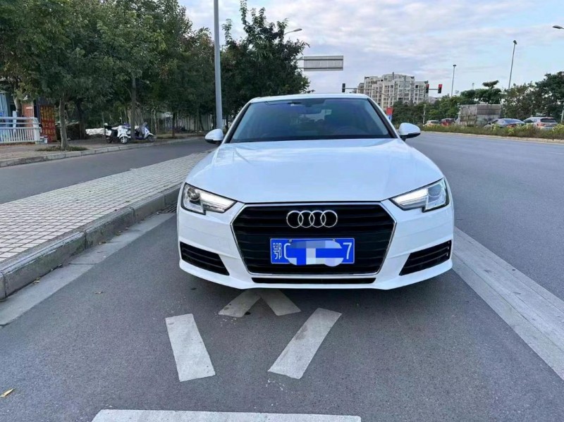 宜昌17年奧迪A4L1