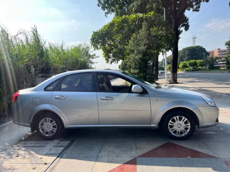 东莞15年别克凯越9