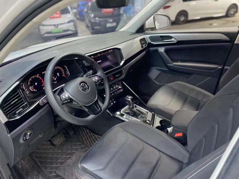 成都22年大众探岳6