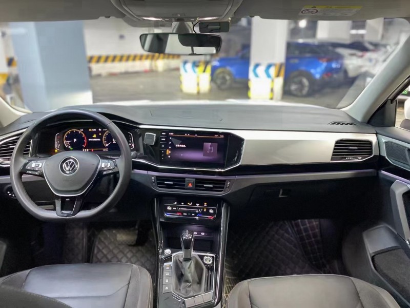 成都22年大众探岳7