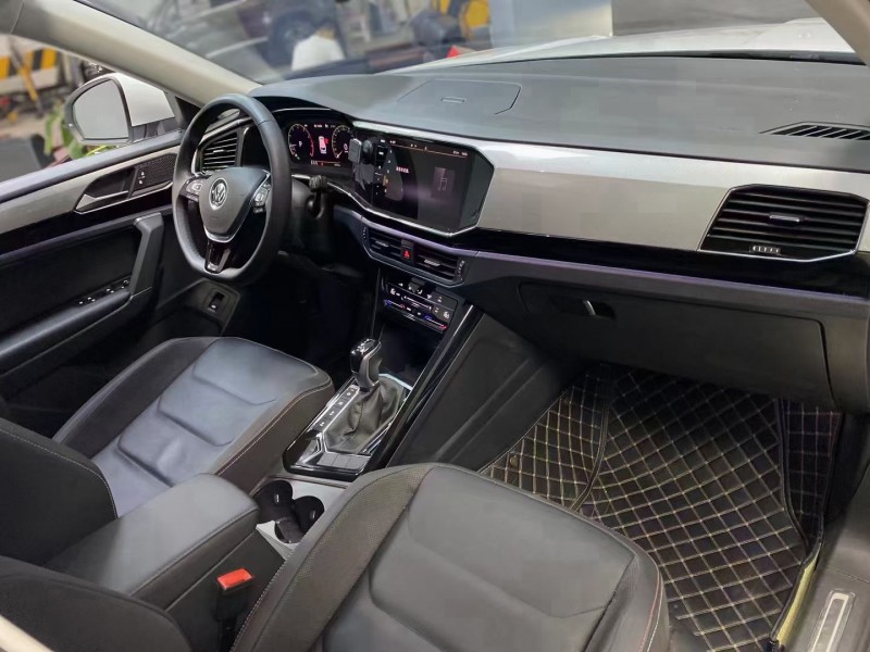 成都22年大众探岳9