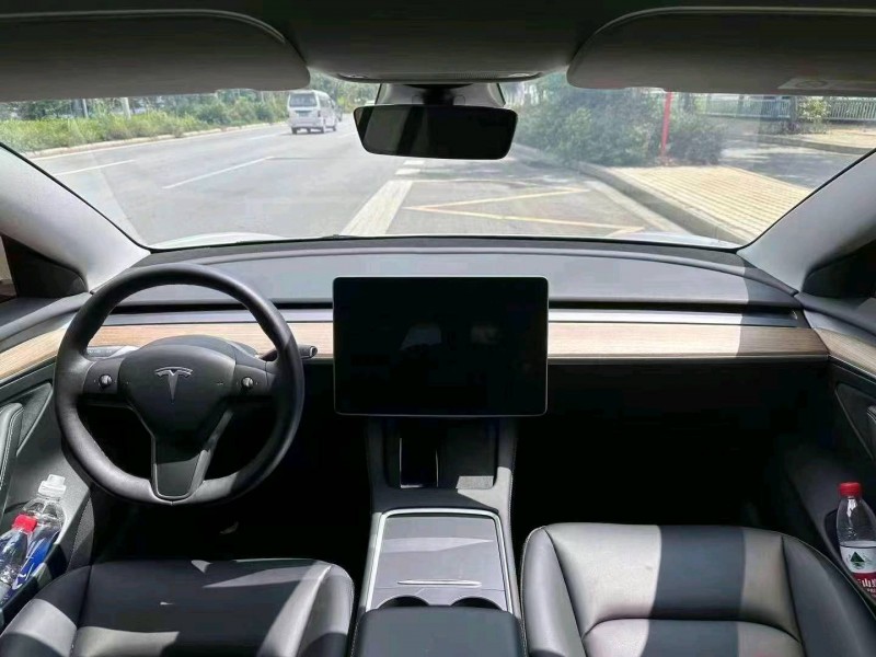 珠海21年特斯拉MODEL 37