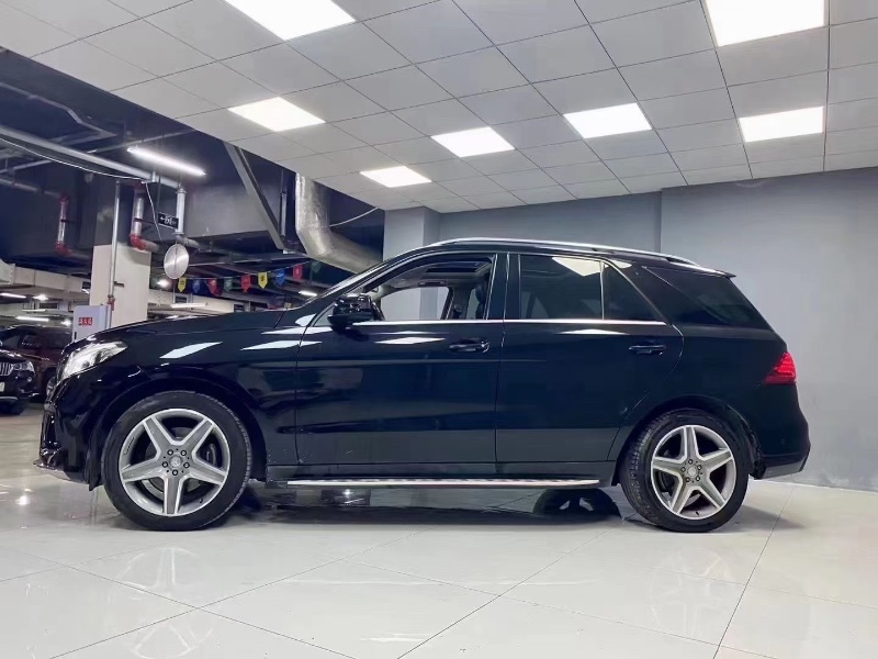 成都16年奔驰GLE2