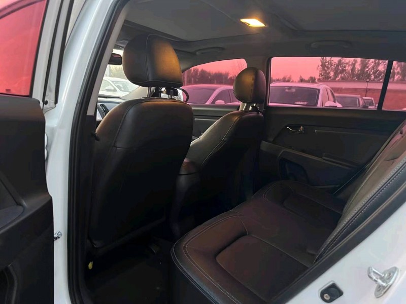 保定14年起亚智跑7