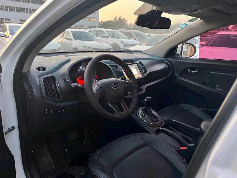 保定14年起亚智跑8