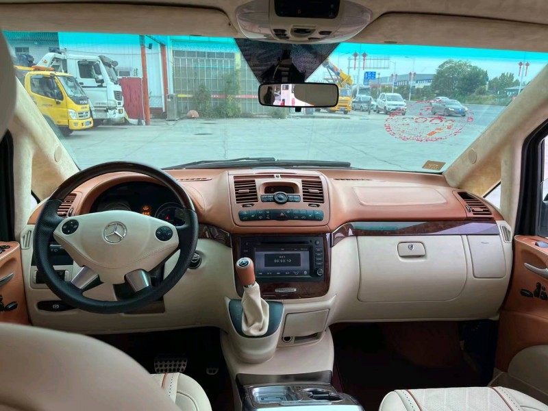 保定16年奔驰唯雅诺7