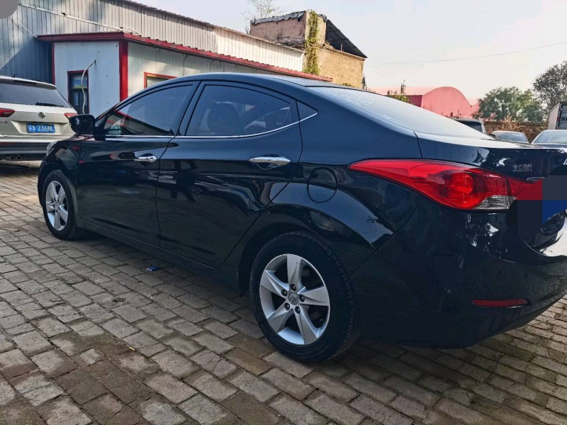 保定14年现代朗动4