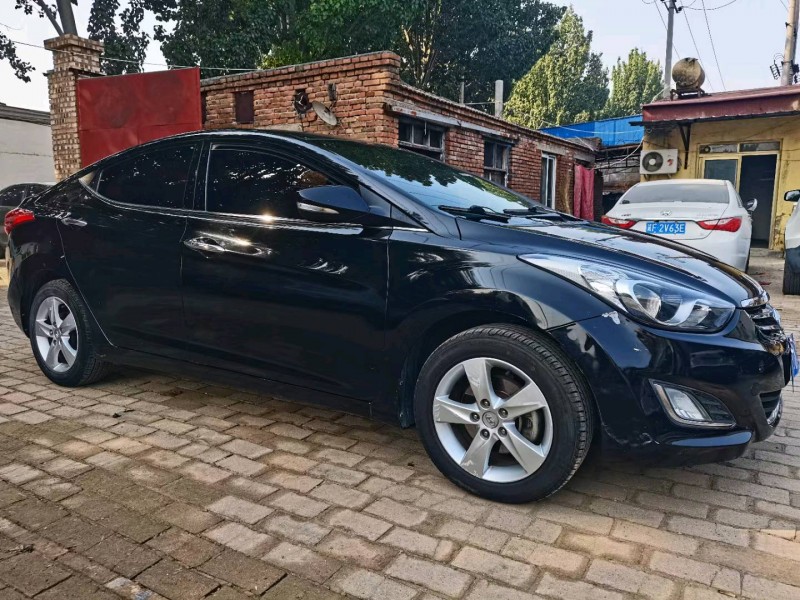 保定14年现代朗动5