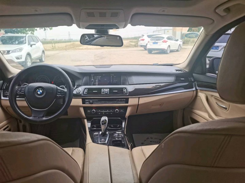 保定12年宝马5系7