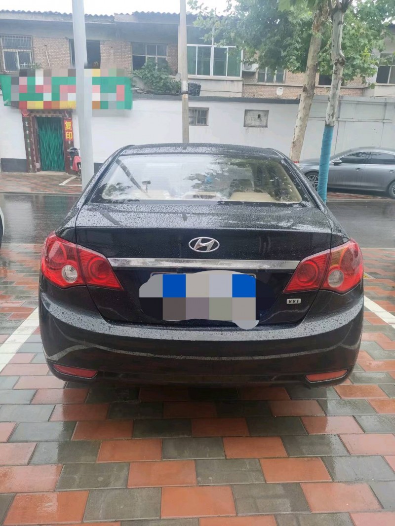 保定10年现代悦动2