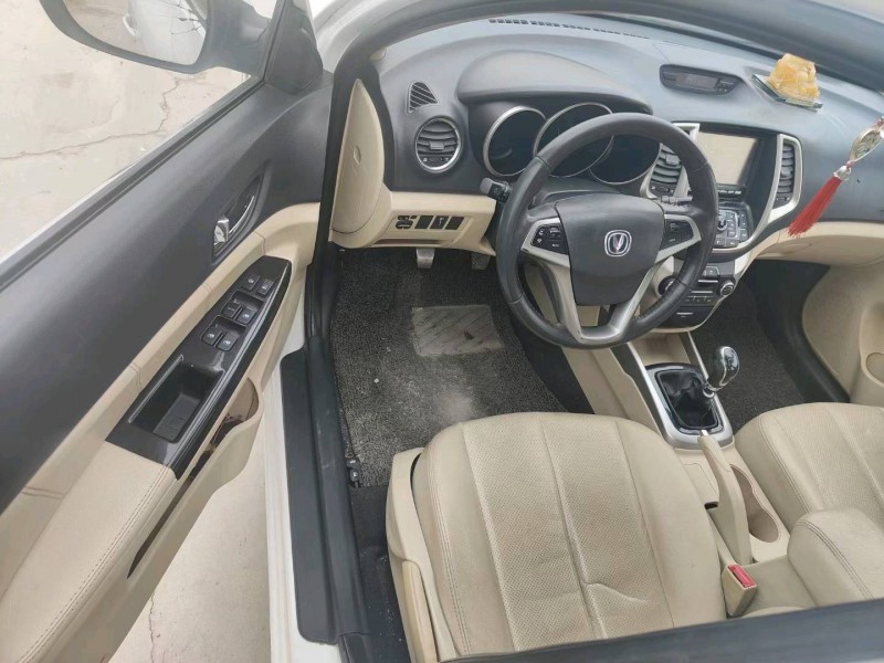 保定15年长安汽车逸动9