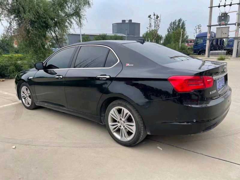 保定16年北汽绅宝D705