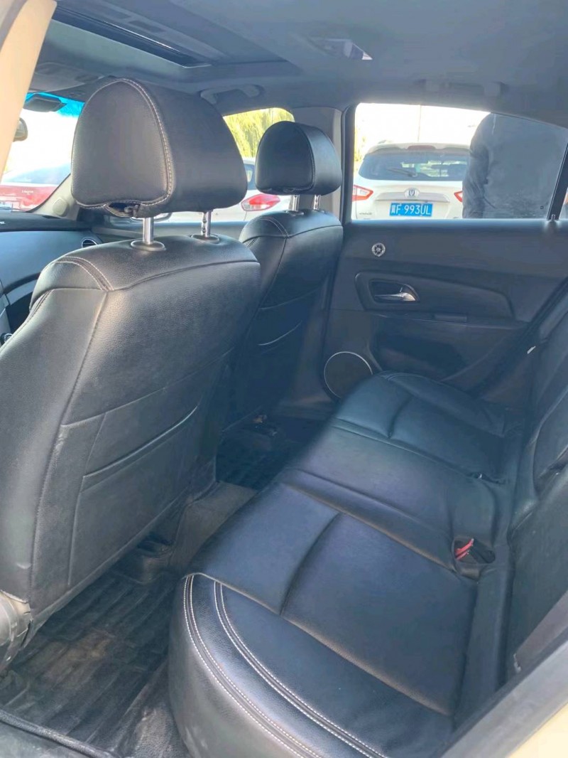 保定11年雪佛兰科鲁兹8