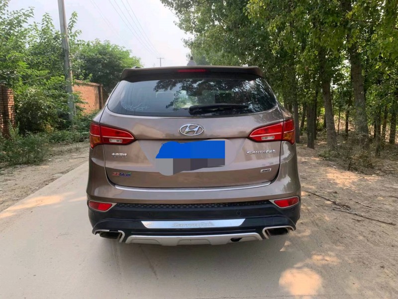 保定14年现代新胜达3