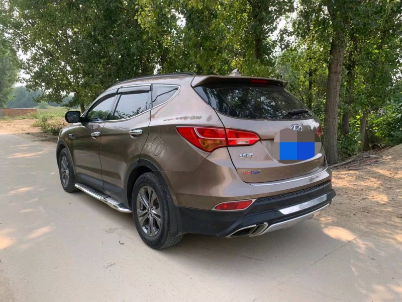 保定14年现代新胜达5