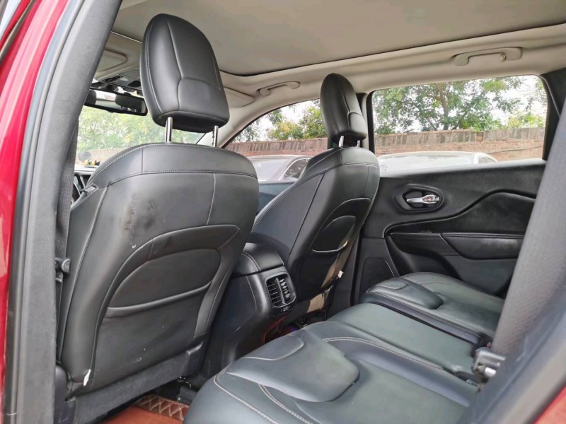 保定17年Jeep自由光4