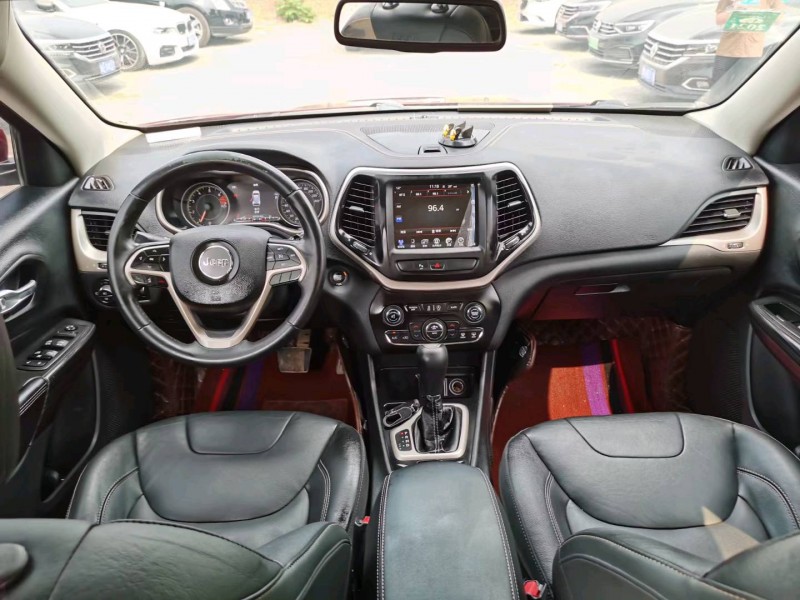 保定17年Jeep自由光6