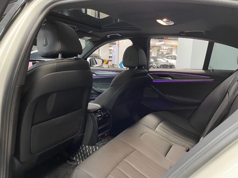 成都21年宝马5系8