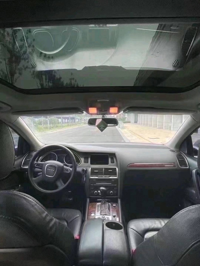 枣庄11年奥迪Q76