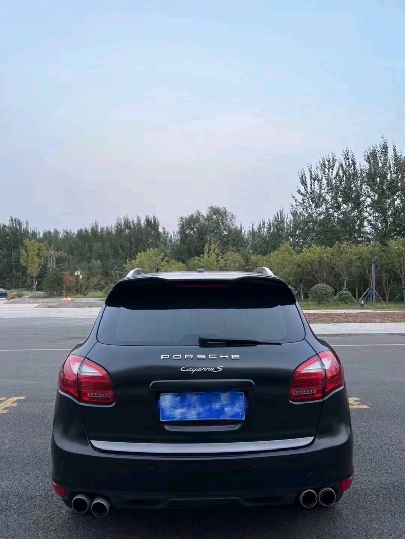 东营12年保时捷卡宴7