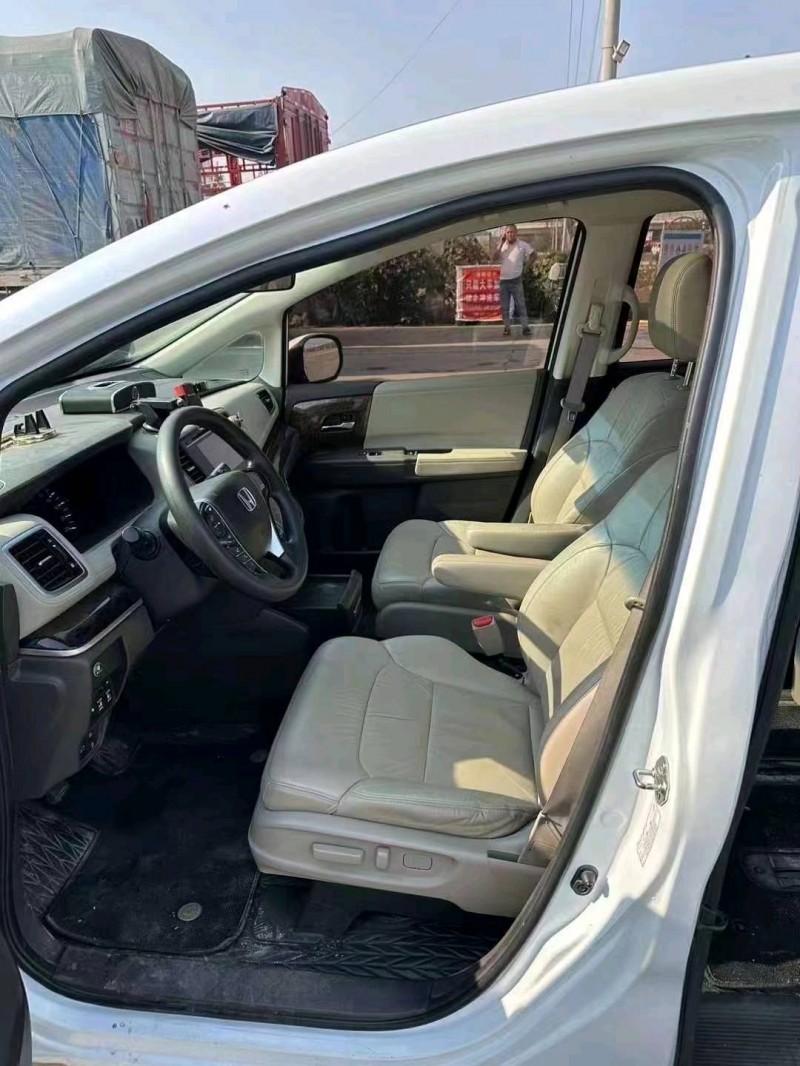 济宁17年本田奥德赛4