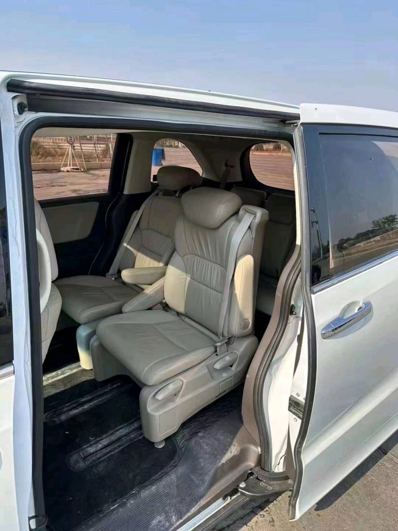 济宁17年本田奥德赛5