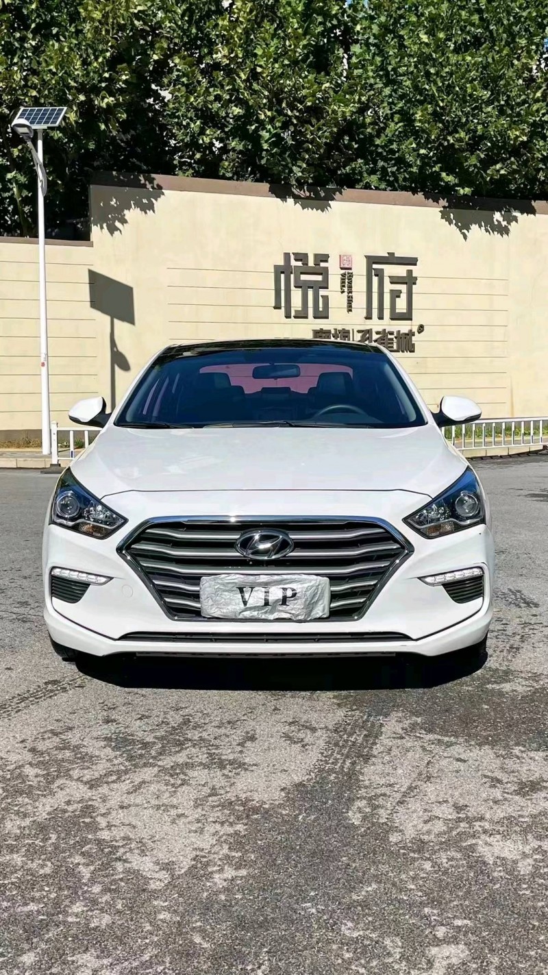 廊坊18年现代名图1