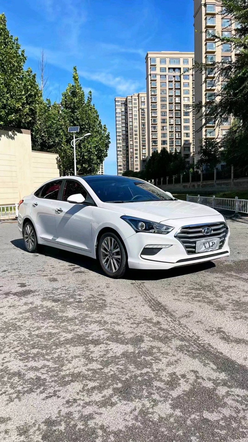 廊坊18年现代名图3