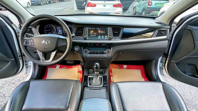 廊坊18年现代名图4