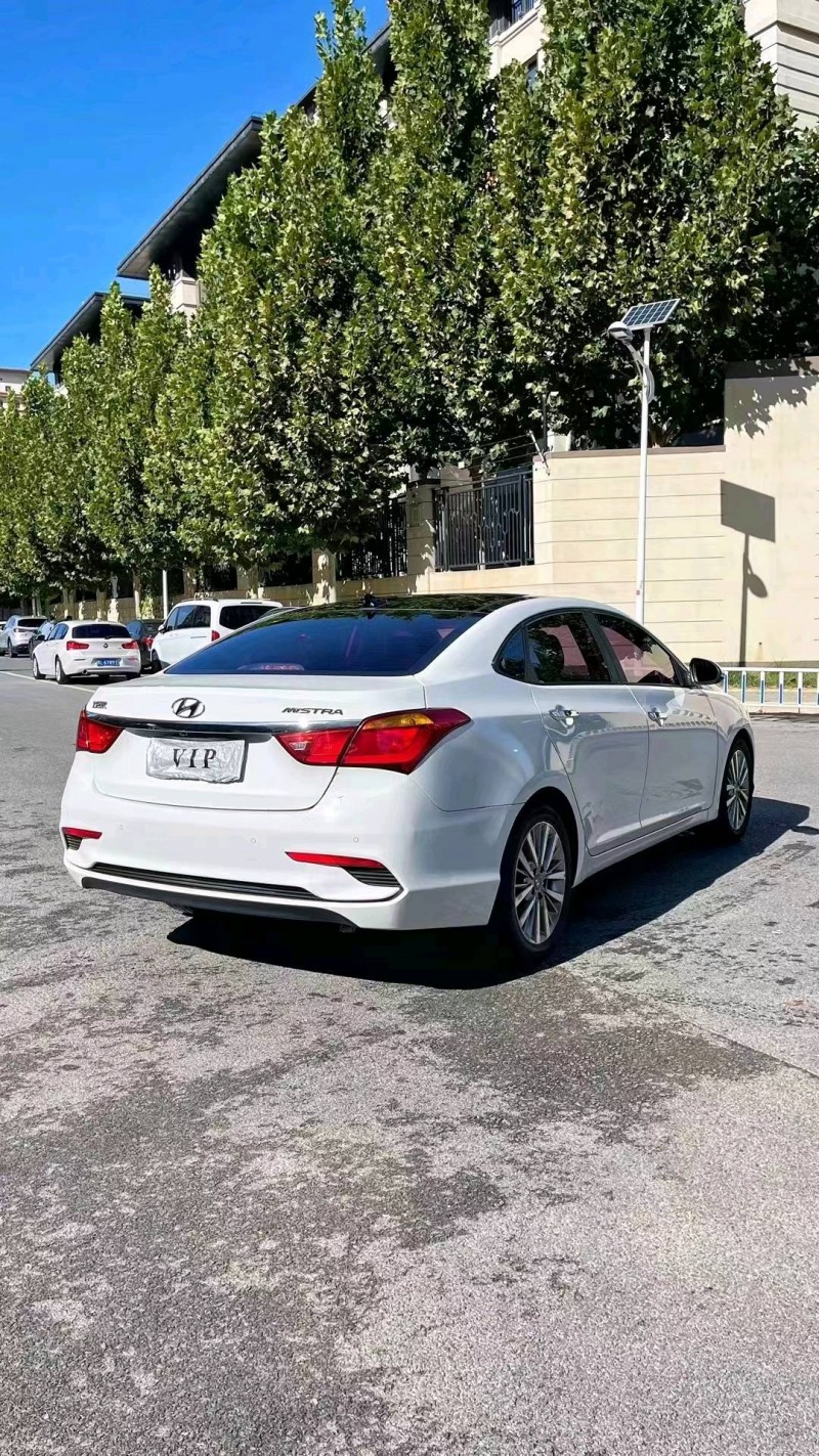 廊坊18年现代名图7