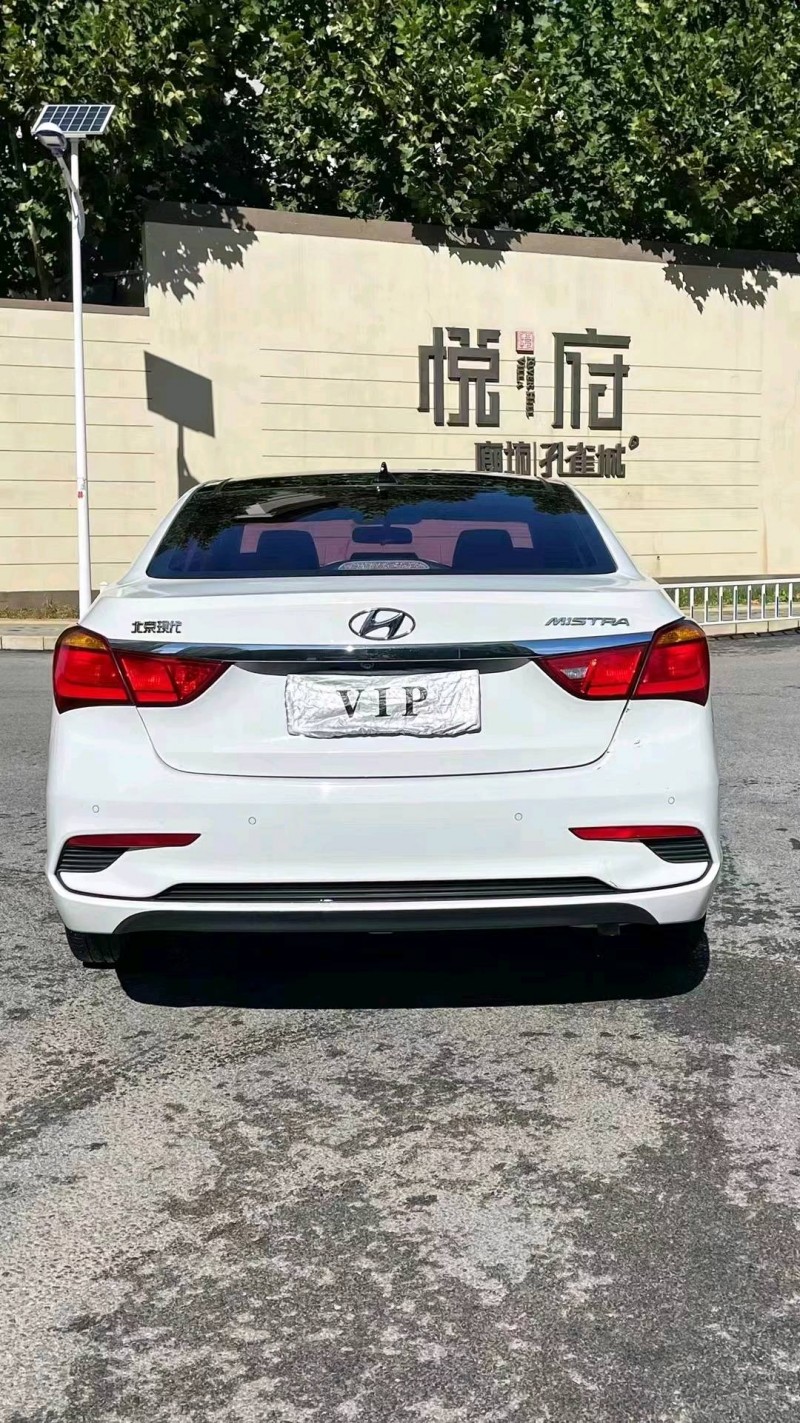 廊坊18年现代名图9