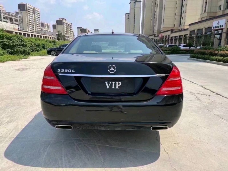 济宁13年奔驰S9