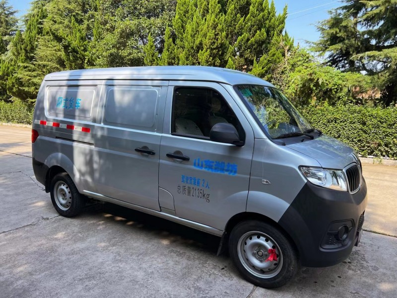 潍坊21年华晨小海狮X302