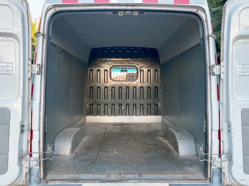 潍坊17年依维柯都灵9