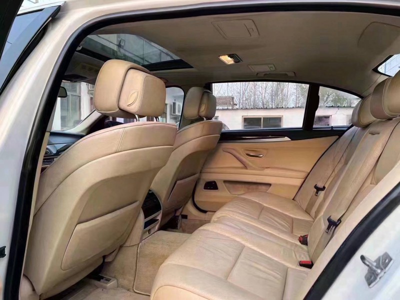 济宁12年宝马5系4