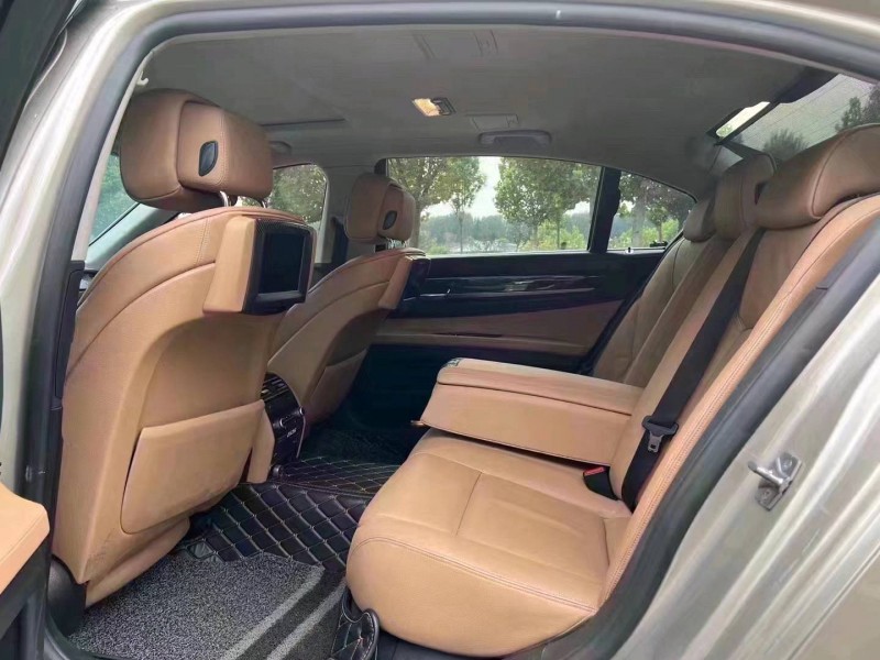 济宁12年宝马7系5